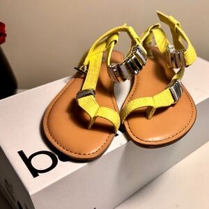 NWT Bar III Verna Yellow Strappy Summer Sandals Flats Size 6